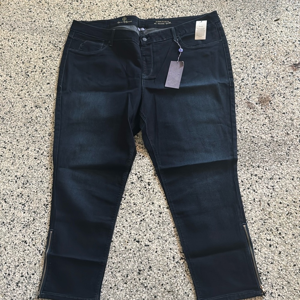 Hot in Hollywood women’s 3X jeans dark wash denim brand new with tags